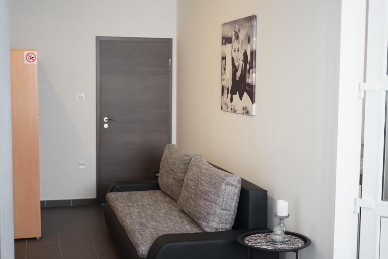 Apartman Erik Pozega Exteriör bild