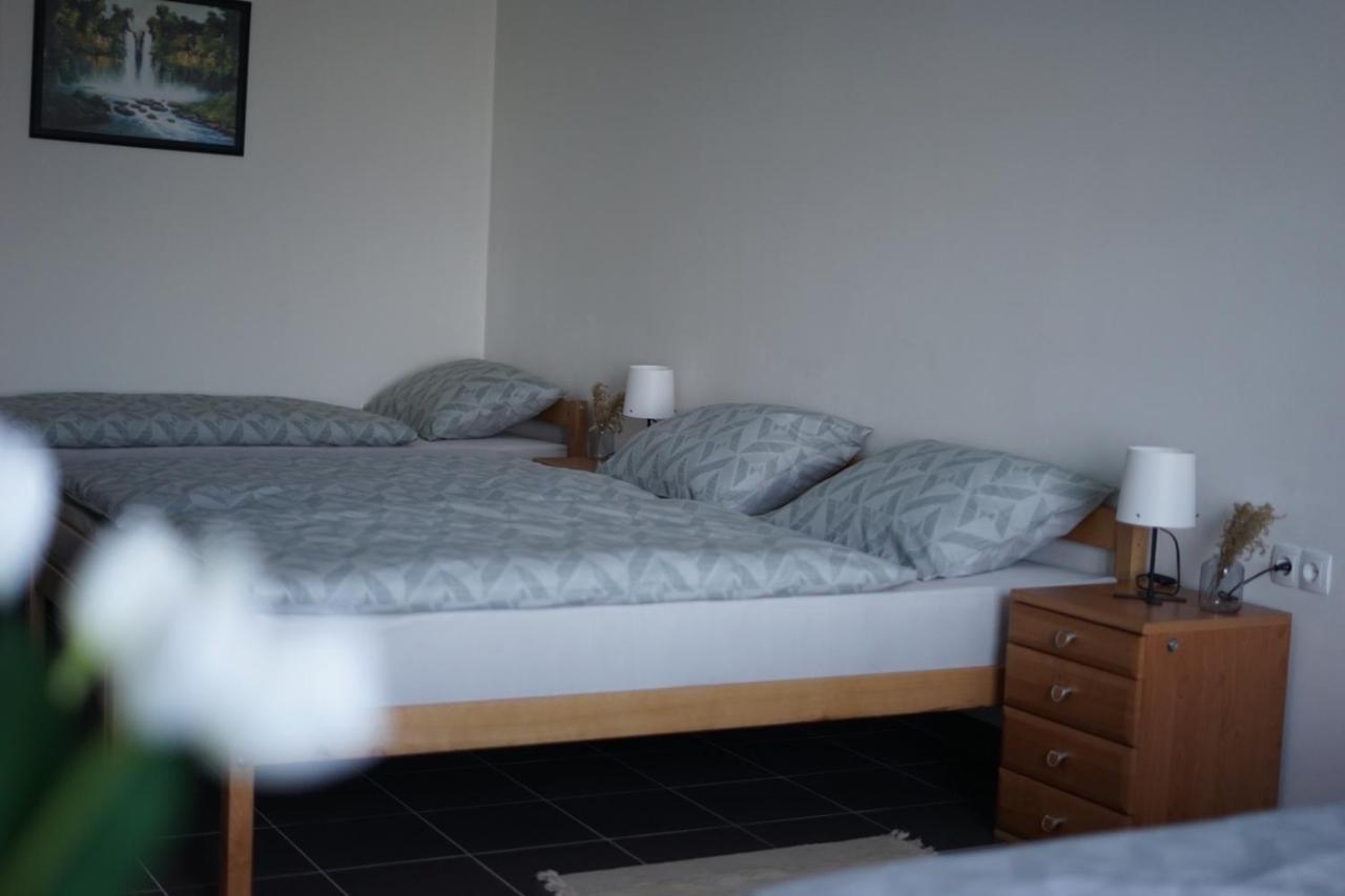Apartman Erik Pozega Exteriör bild