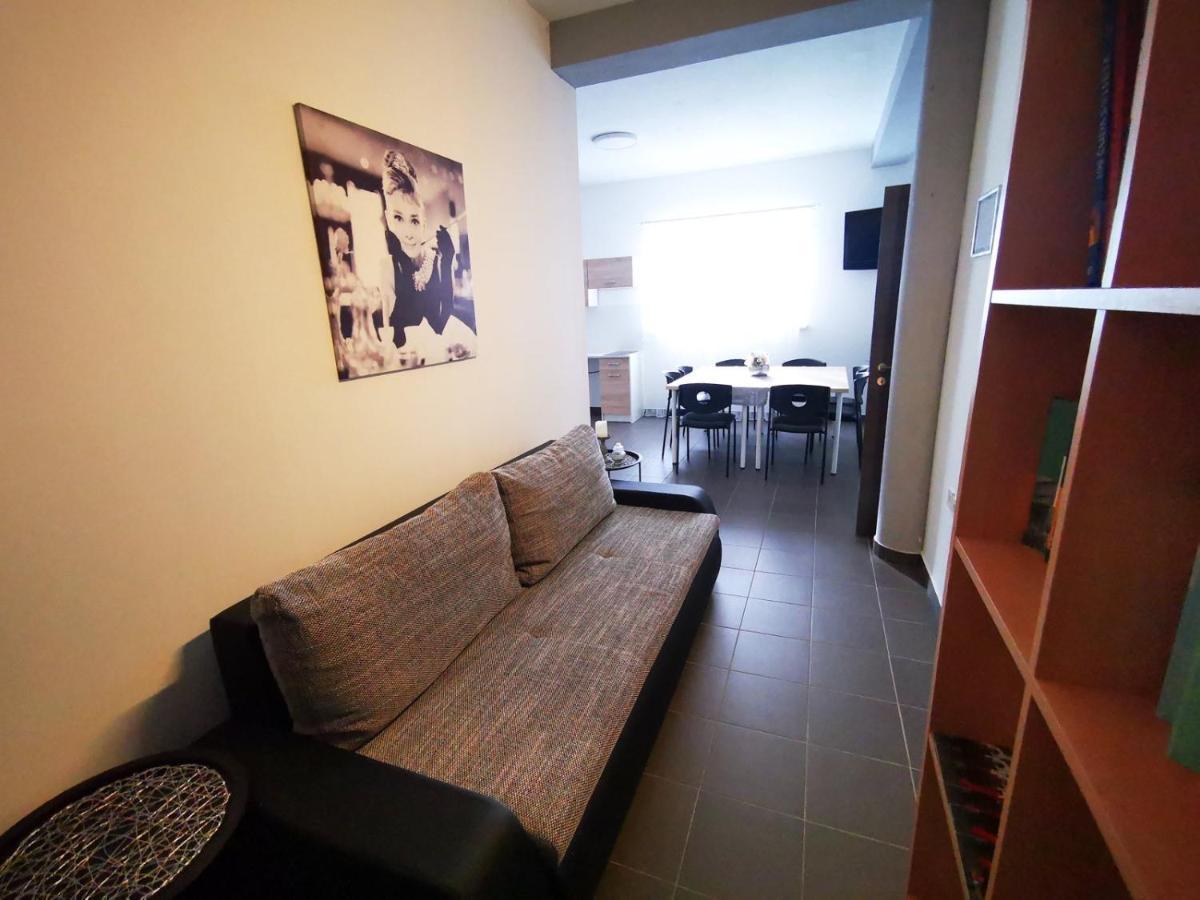 Apartman Erik Pozega Exteriör bild