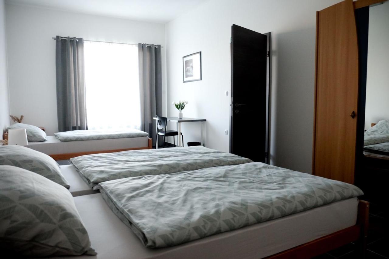 Apartman Erik Pozega Exteriör bild